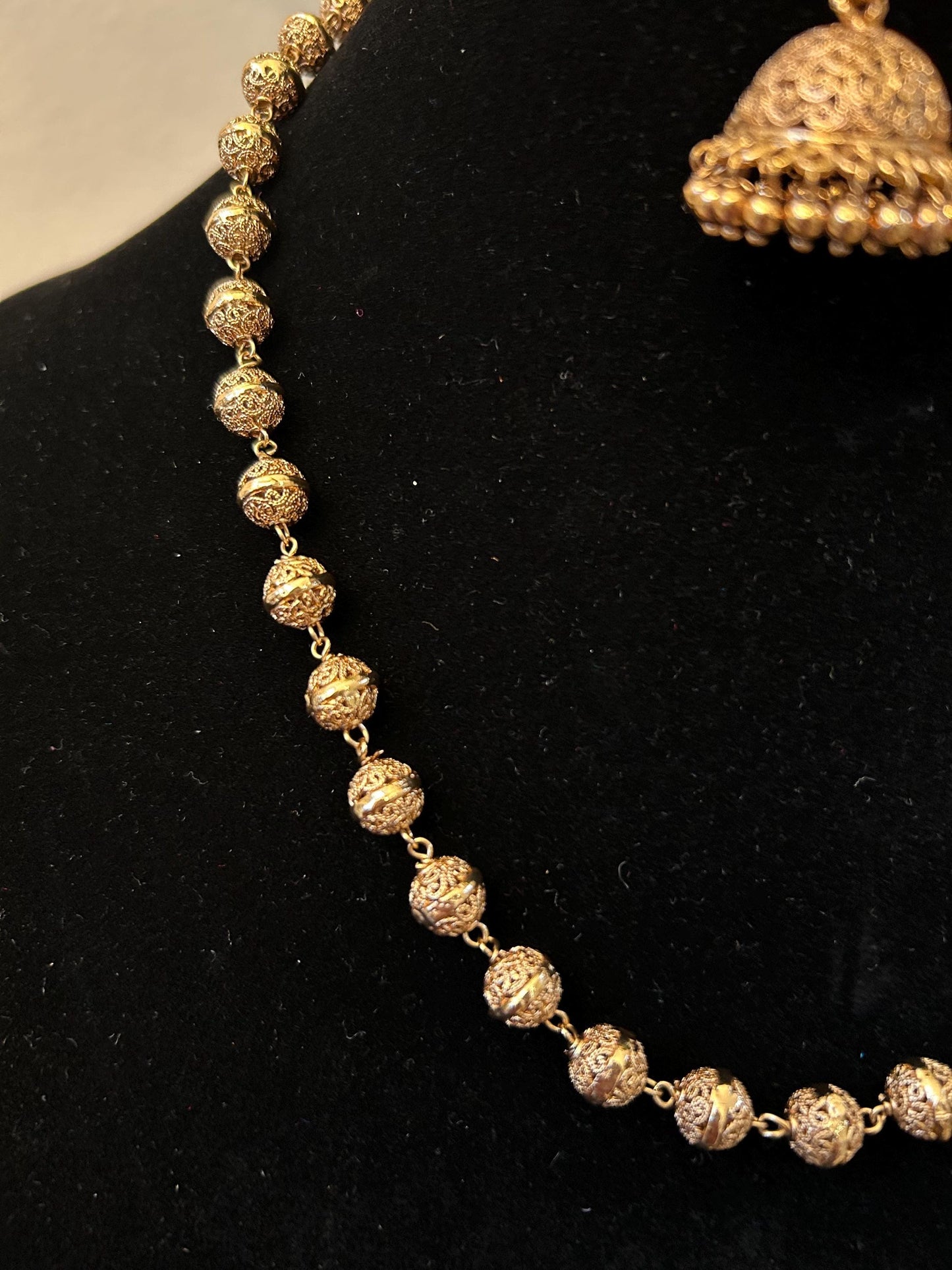Gold necklace set adjustable chain style with jhumkas