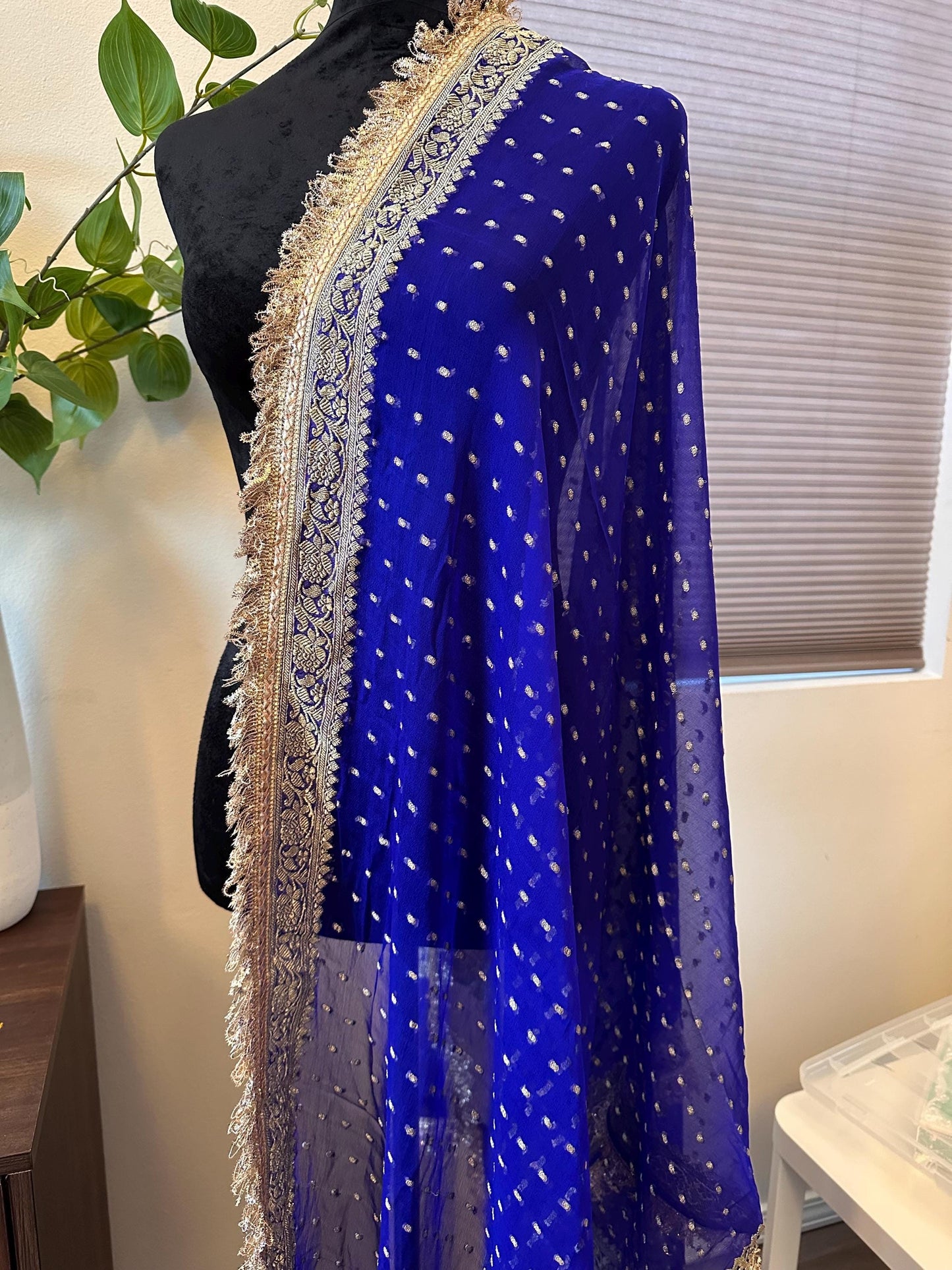 Banarasi Pure Chiffon Handwoven Dupatta stole with lacework