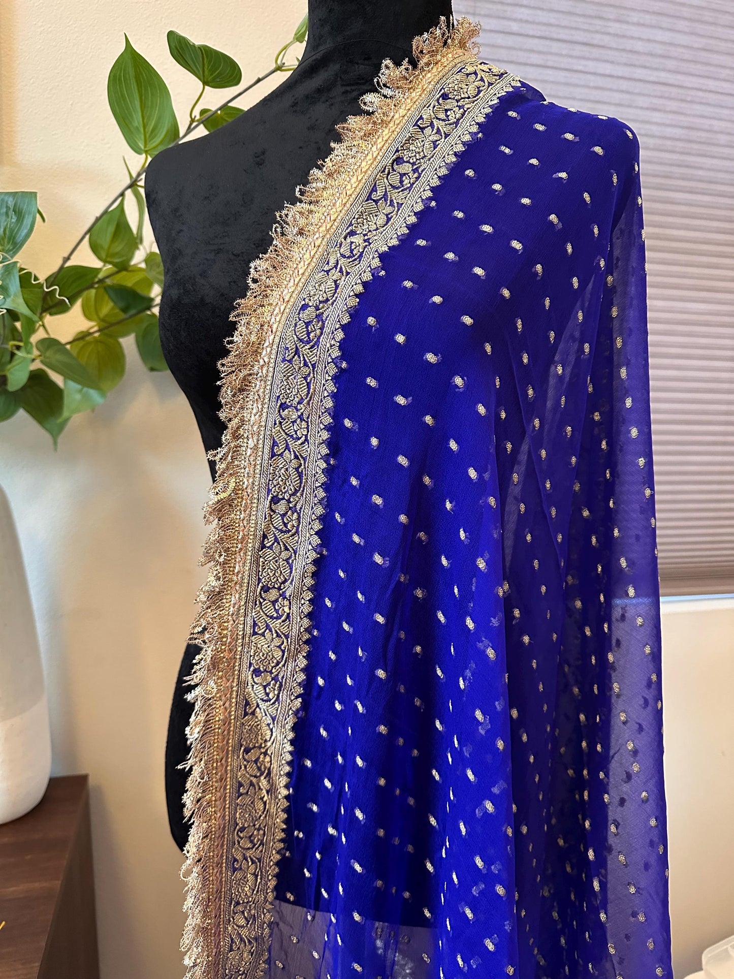 Banarasi Pure Chiffon Handwoven Dupatta stole with lacework