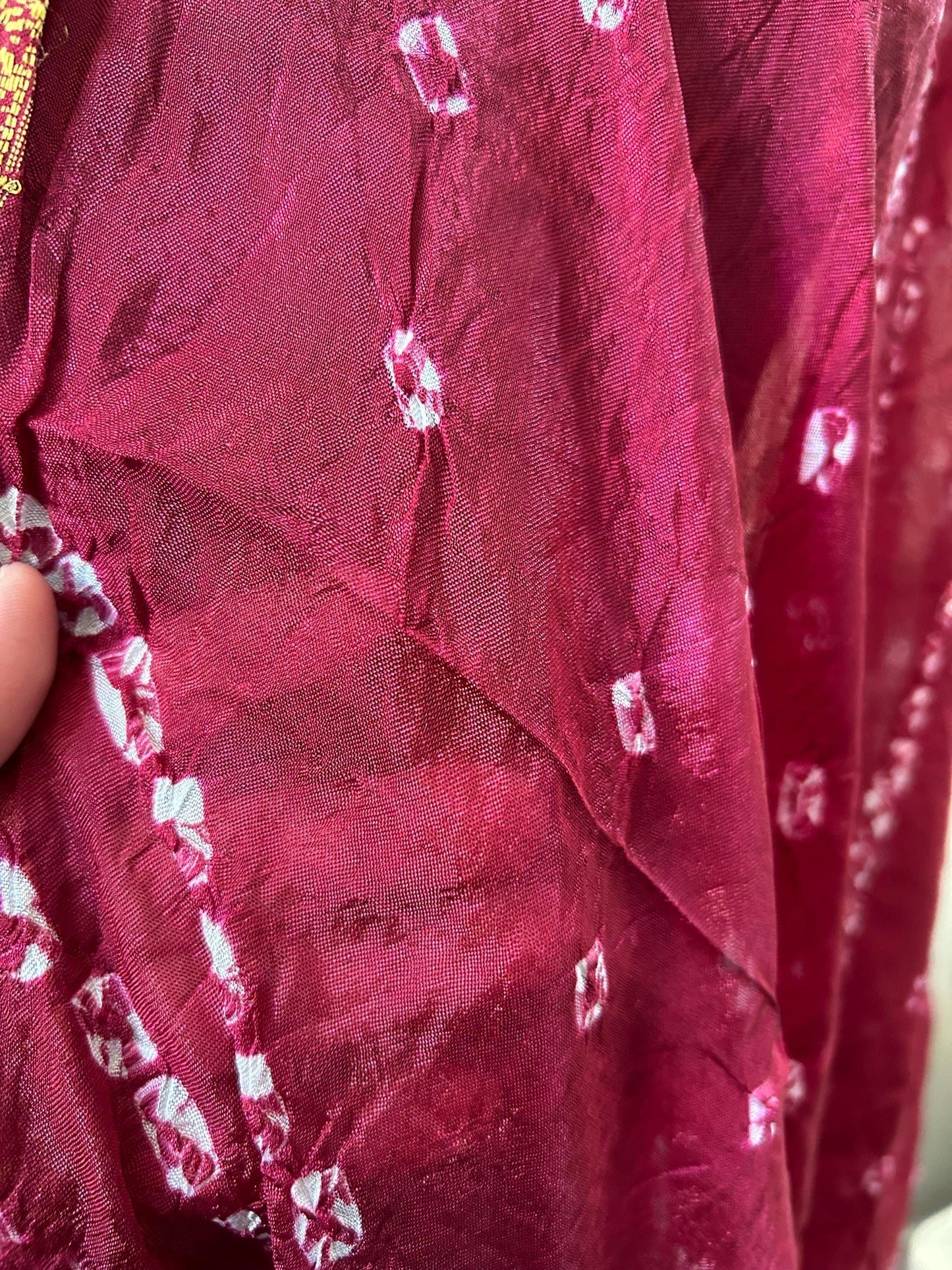 Crushed silk Bandhani dupatta stole with crushed delicate golden border