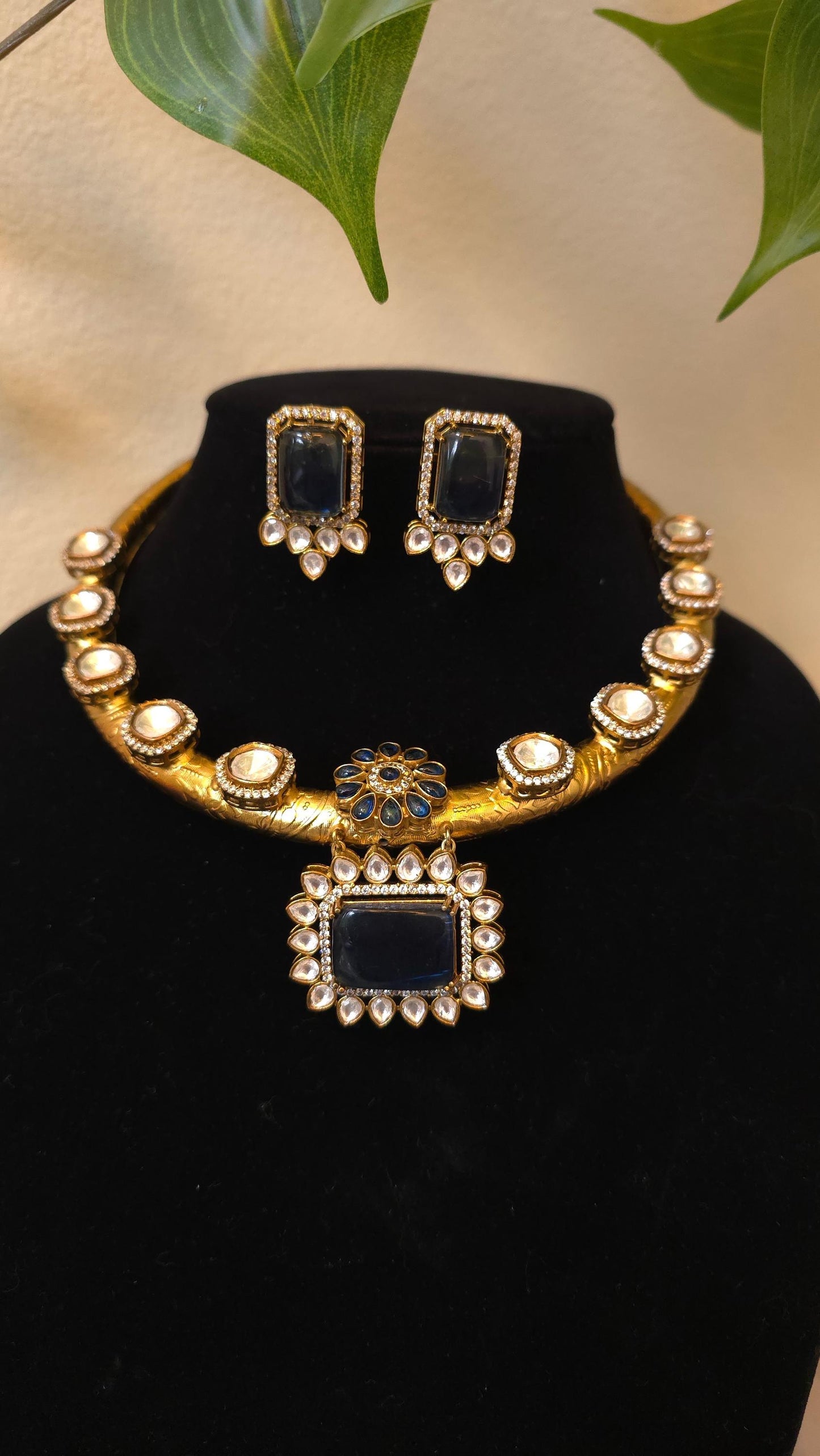 premium quality hasli necklace with doublet stones Mossanite and zirconia diamonds handmade gold blue red