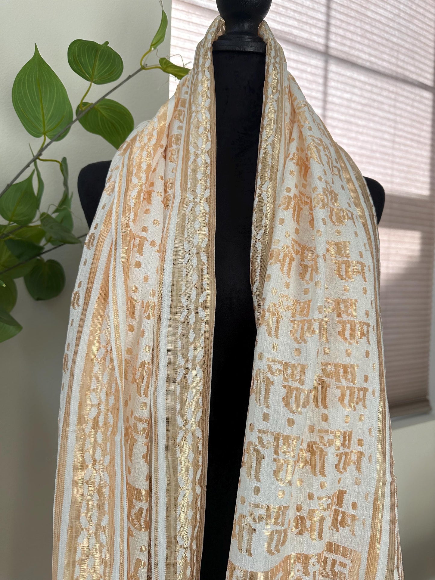 Shri Ram Dupattas in Knitted Lace Net Fabric Unisex stole