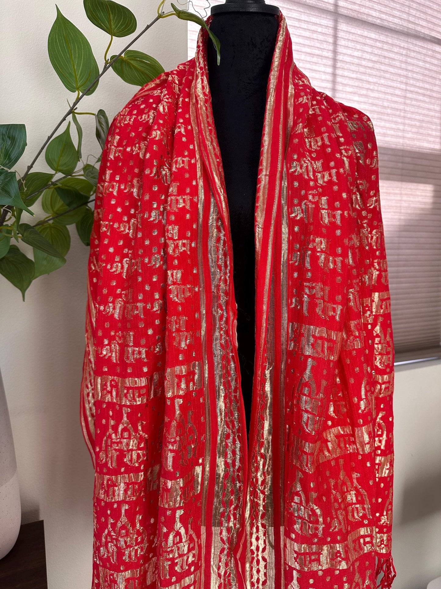 Shri Ram Dupattas in Knitted Lace Net Fabric Unisex stole