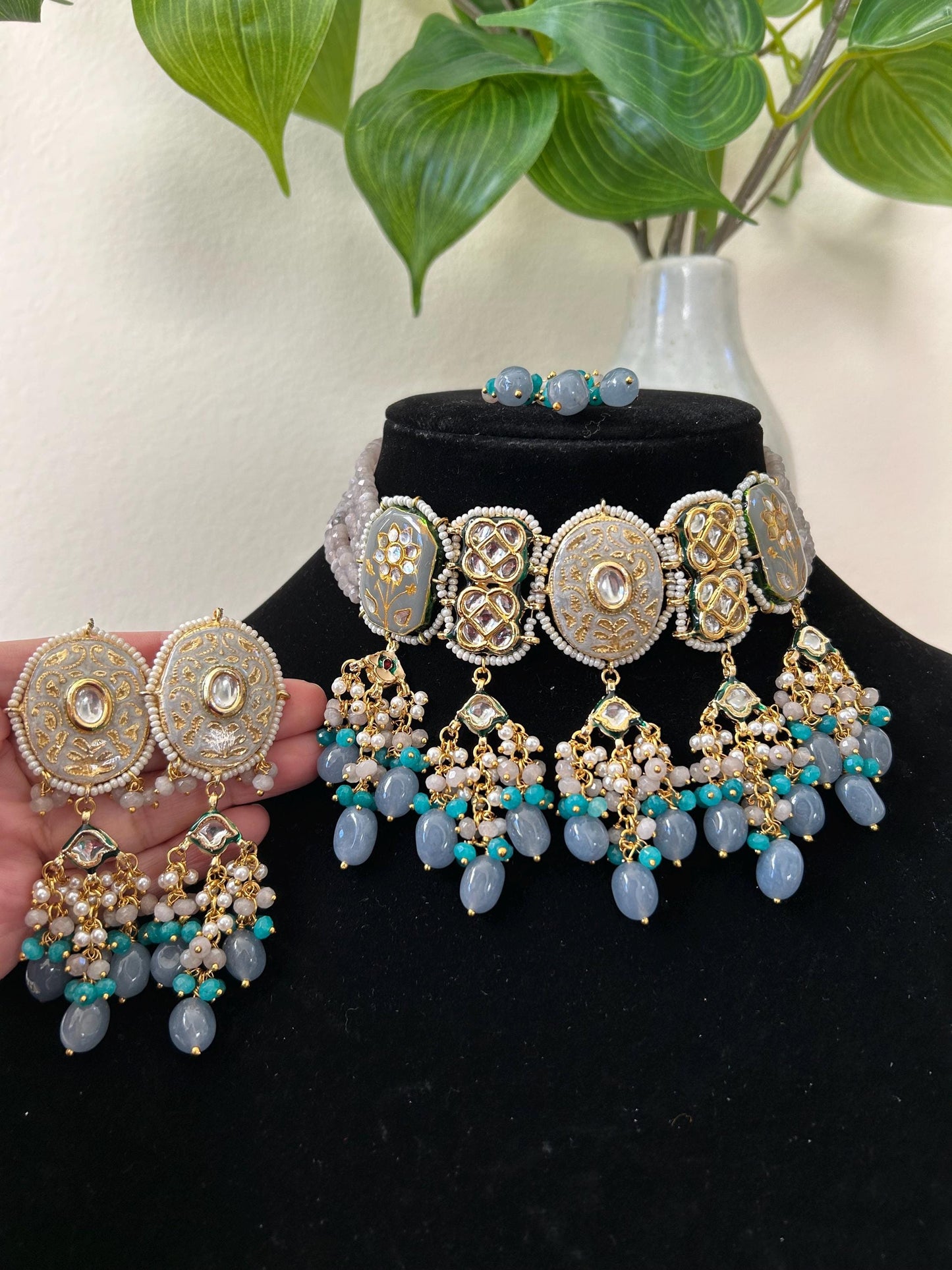 Premium choker necklace set with maang tikka, adjustable gold polished