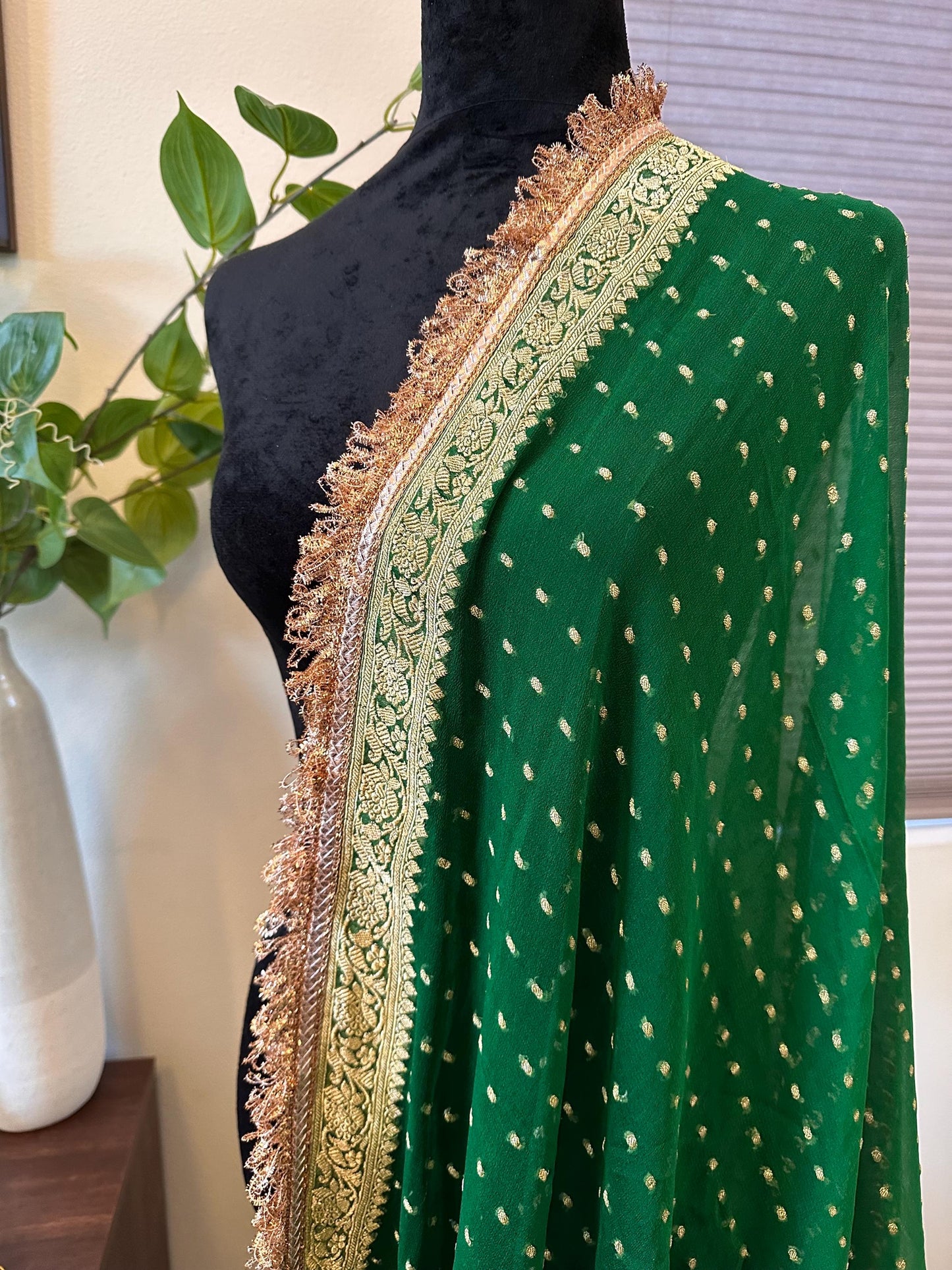 Banarasi Pure Chiffon Handwoven Dupatta stole with lacework