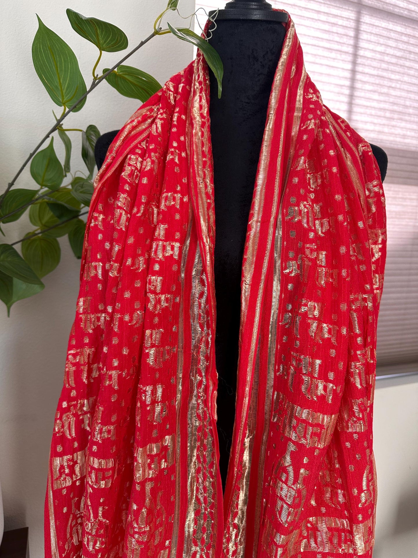 Shri Ram Dupattas in Knitted Lace Net Fabric Unisex stole