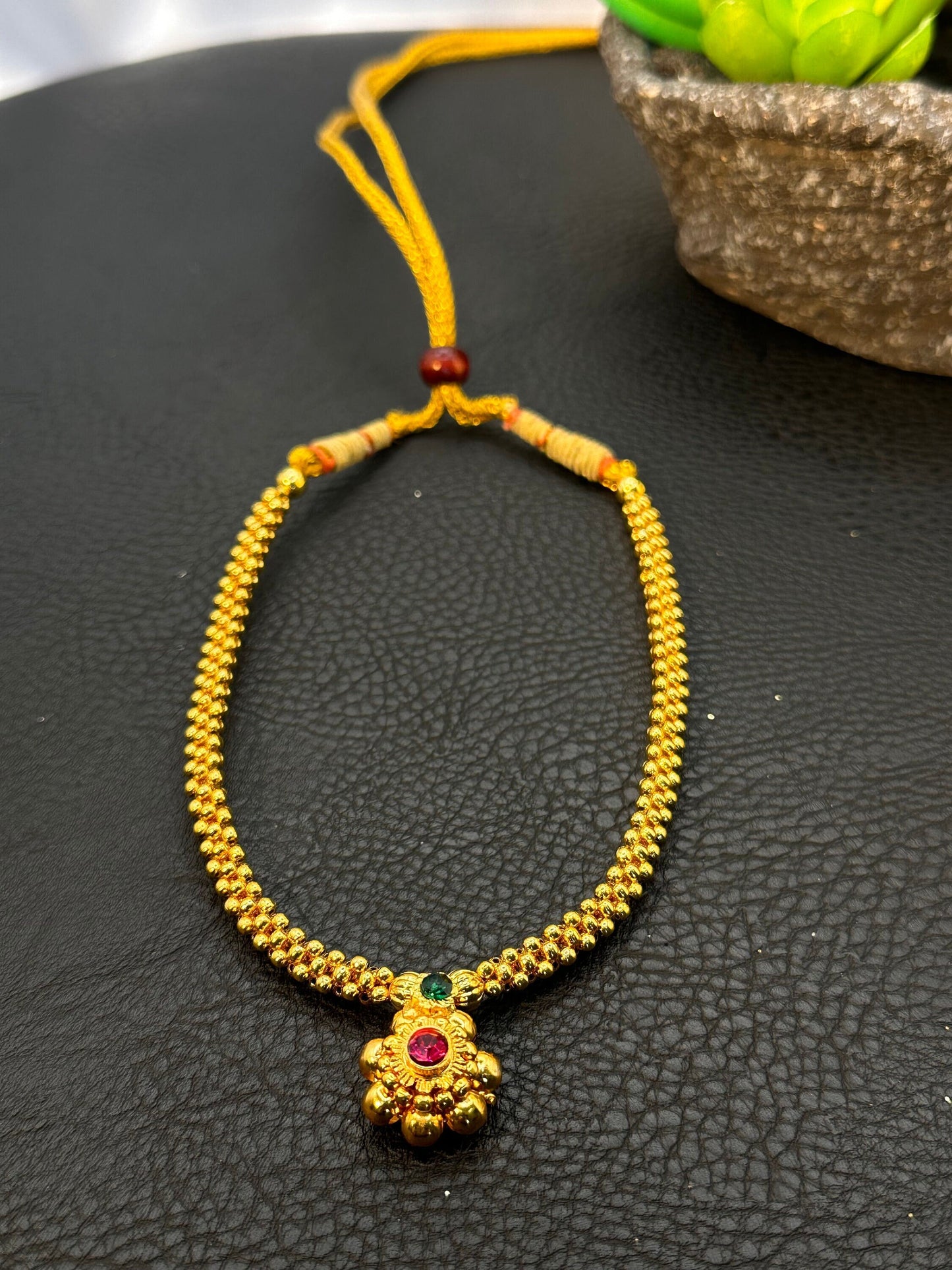 Maharashtrian Thushi gold ruby green choker thin