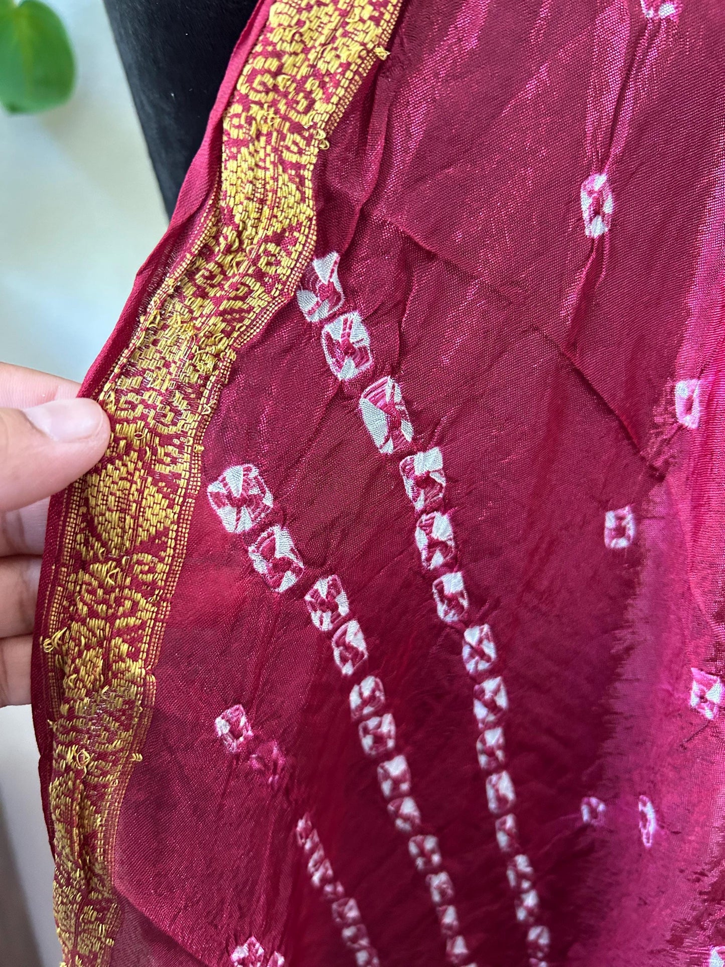 Crushed silk Bandhani dupatta stole with crushed delicate golden border