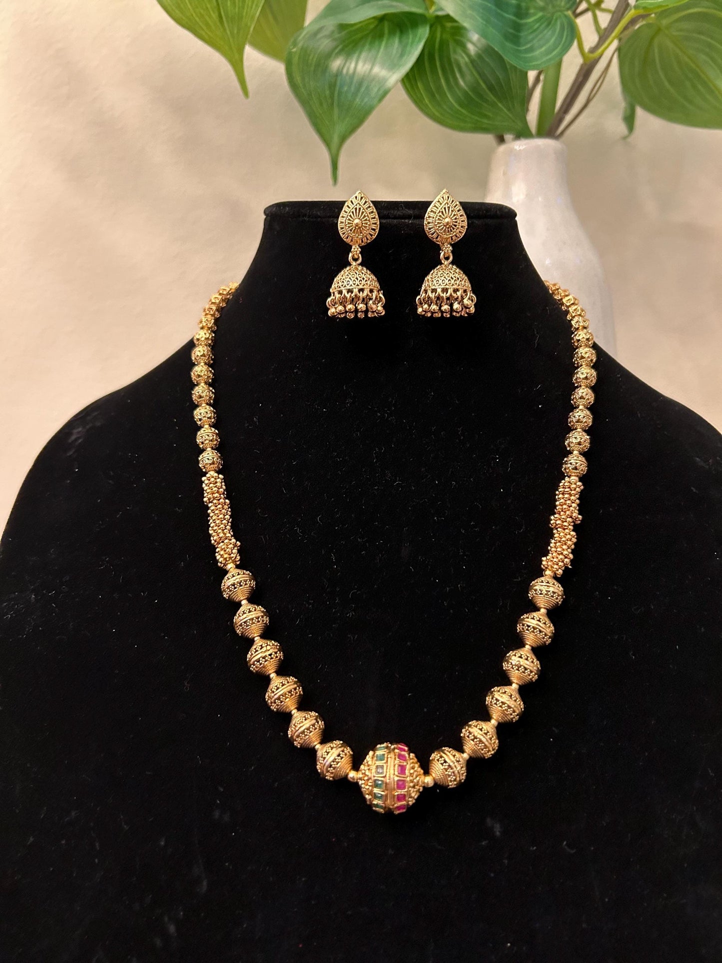 Gold necklace set adjustable chain style with jhumkas