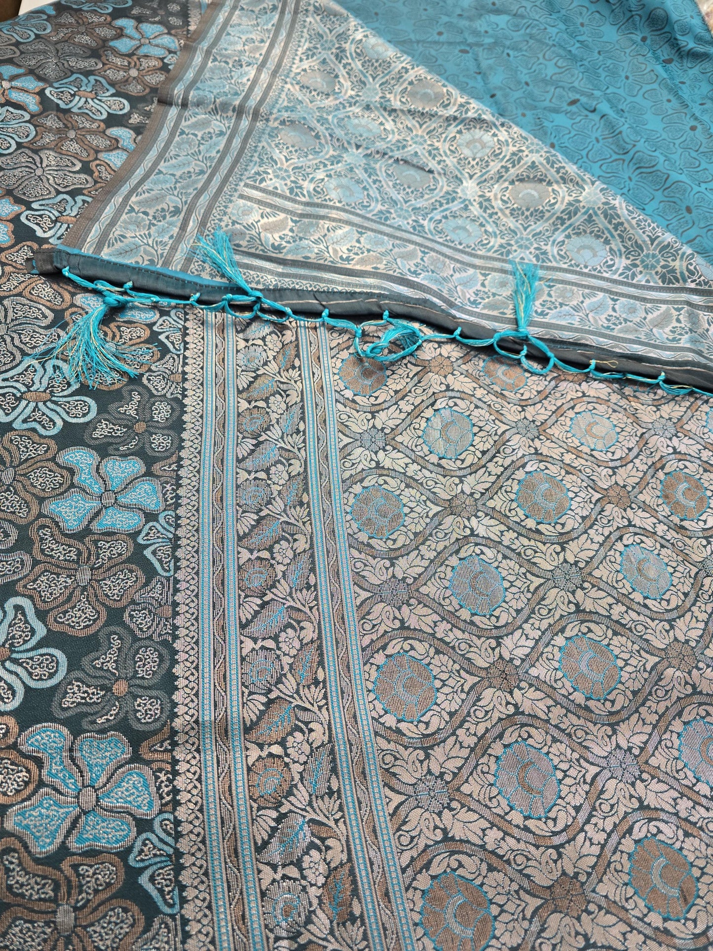 Sattin Silk Green Festival Wear Weaving Saree