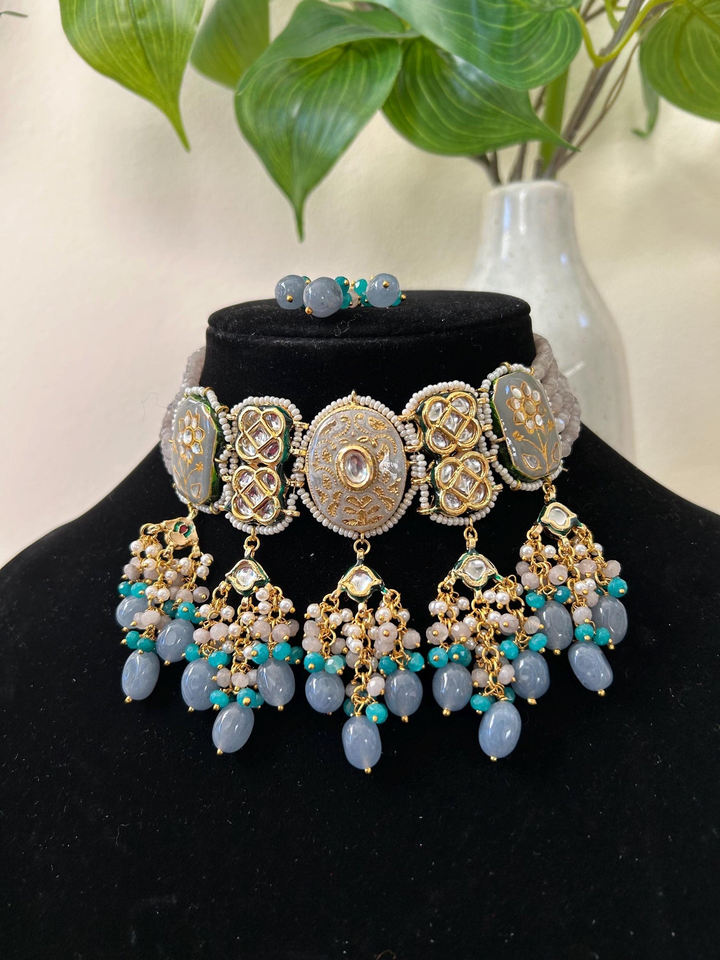 Premium choker necklace set with maang tikka, adjustable gold polished