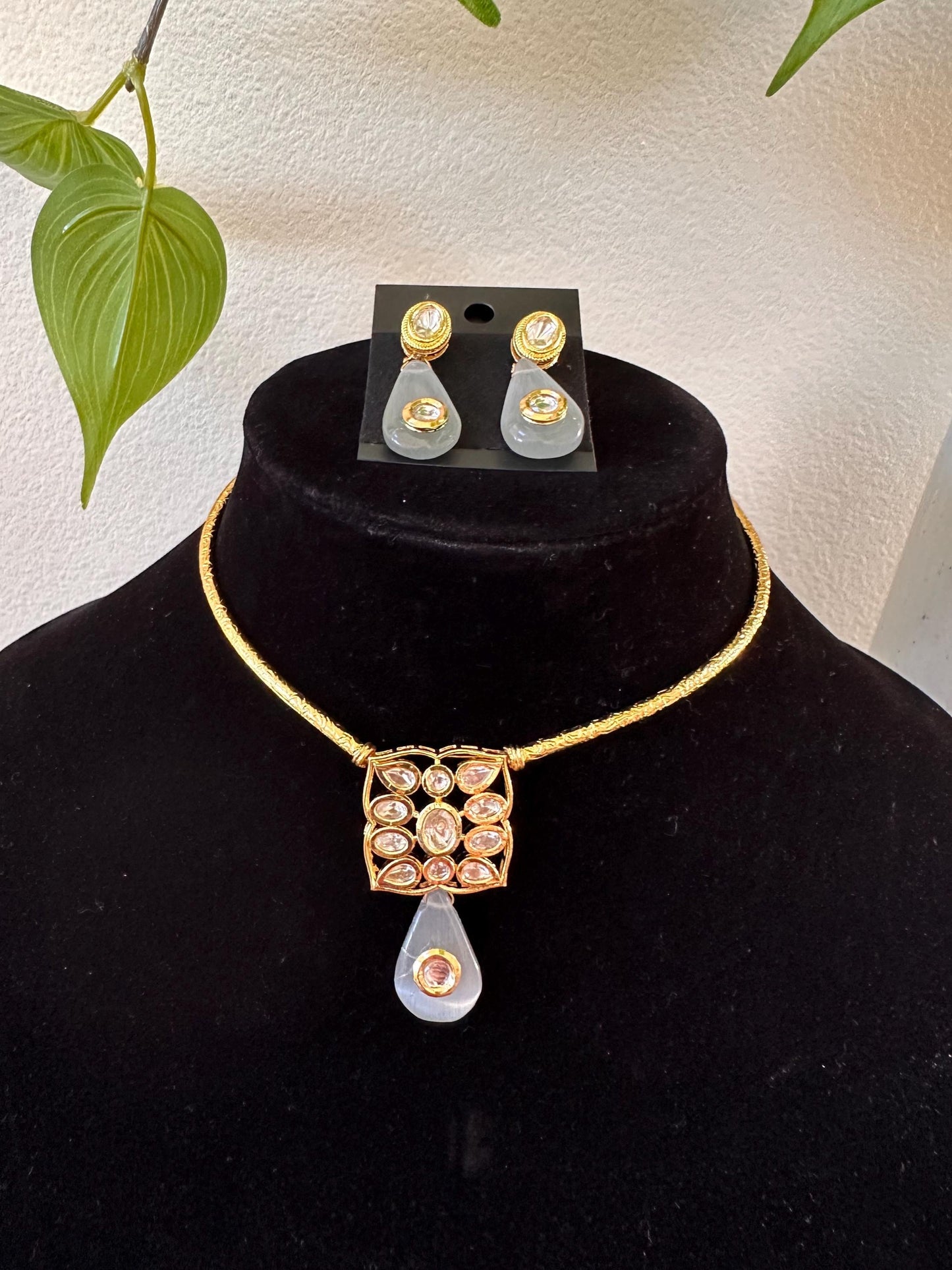 Mossanite, polki, American diamonds small delicate necklace set adjustable gold polished