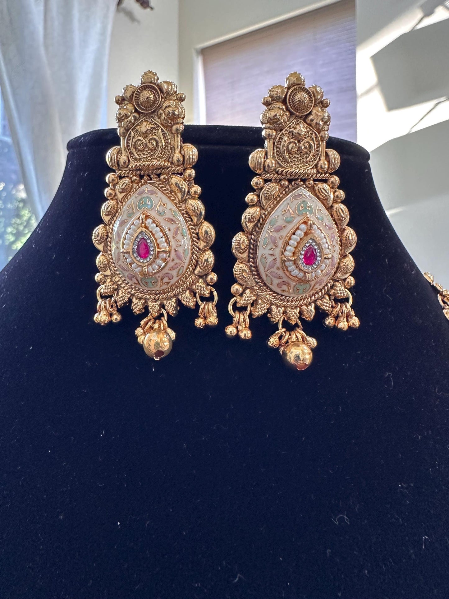 Rajwadi necklace set long, adjustable gold polished