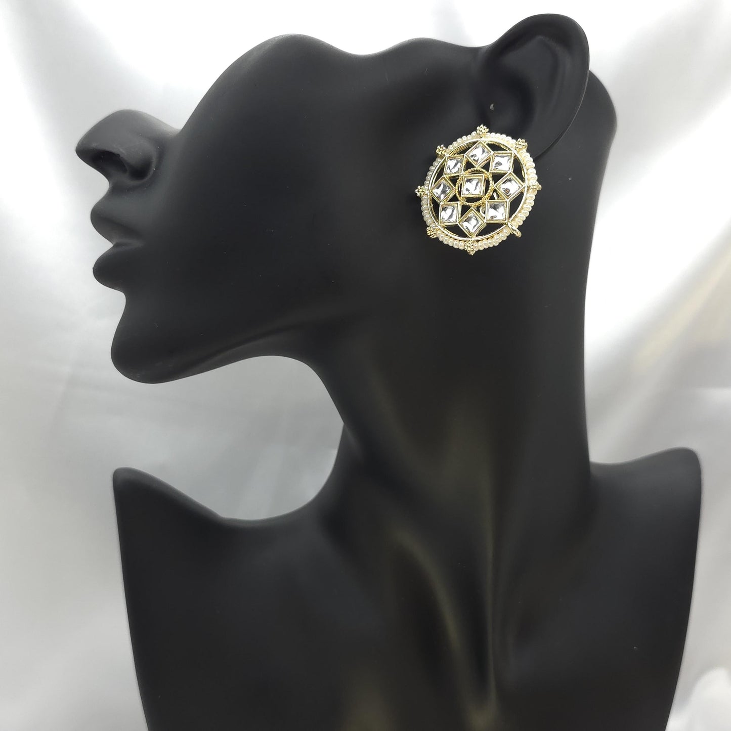 stud earrings kundan light weight light gold polished