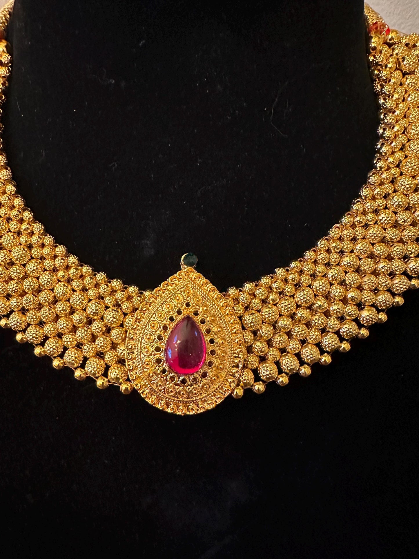 Maharashtrian Thushi gold ruby