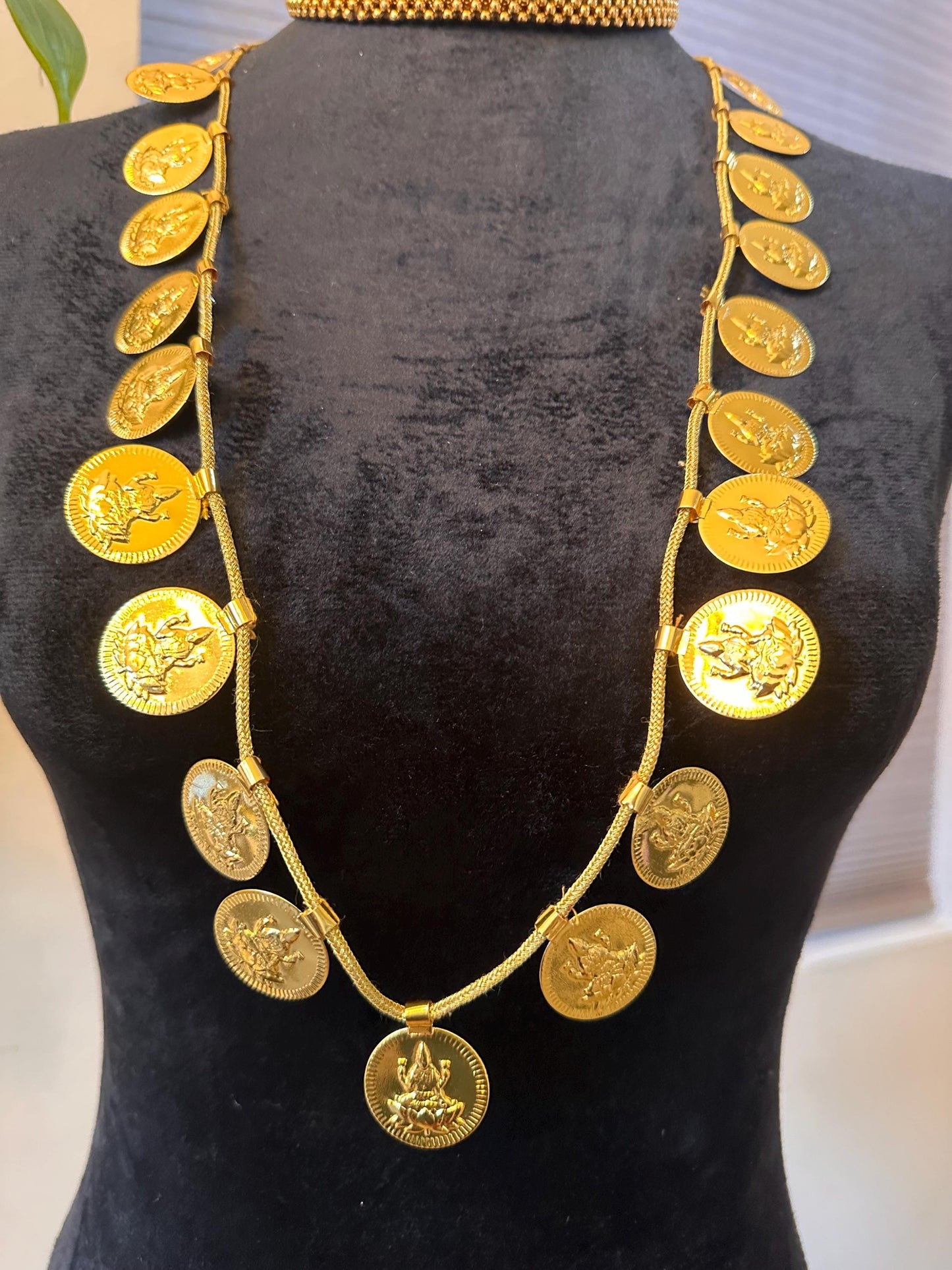 Laxmi Haar long necklace delicate lightweight