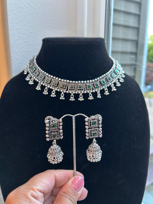 Oxidized silver necklace set light weight with emeralds