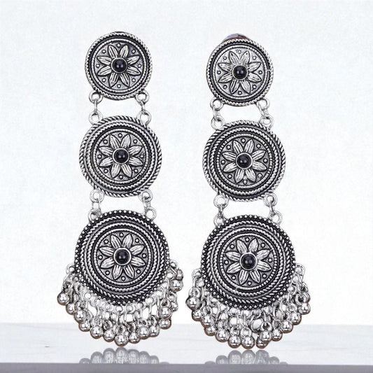 Antique Classic Earring With Oxidised Plating black