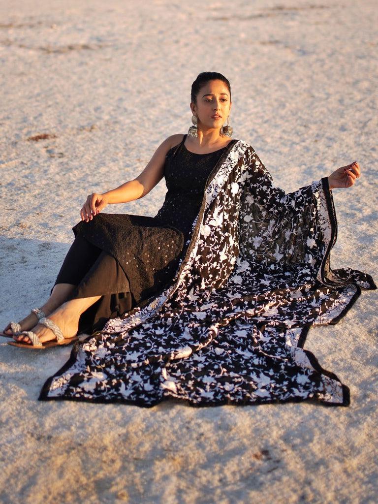 Machine Embroidered Parsi Gara Work Georgette Dupatta White Thread Work Black Stole/Shawl