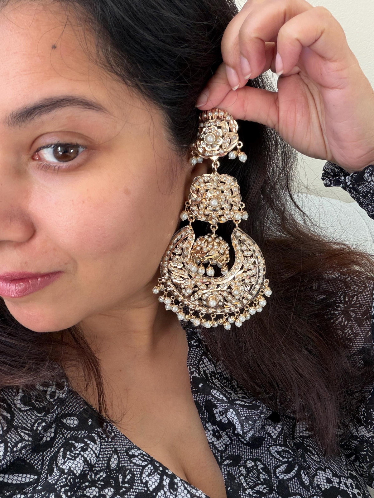 Handcrafted Jadau earrings, premium, with pearls, gold-plated