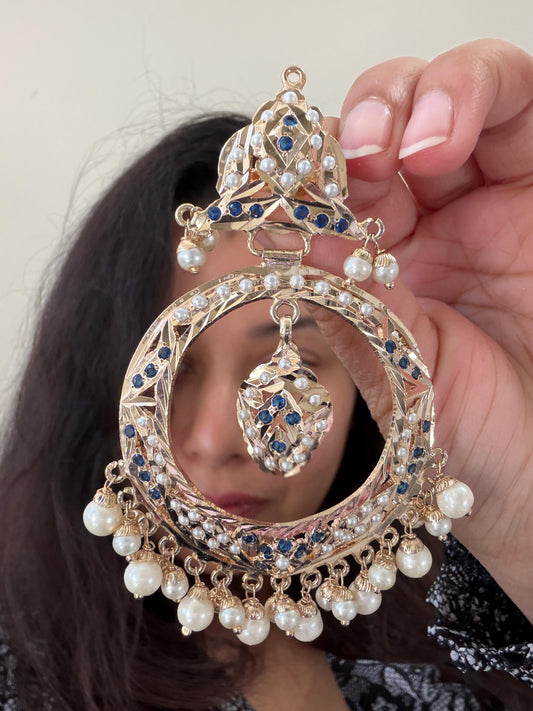Handcrafted Jadau earrings, premium, with pearls and semiprecious sapphire stones, gold-plated