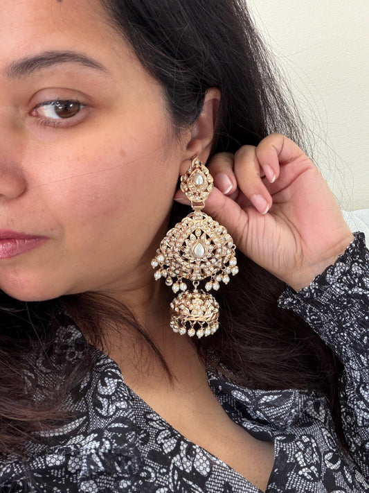 Handcrafted Jadau earrings, premium, with pearls, gold-plated