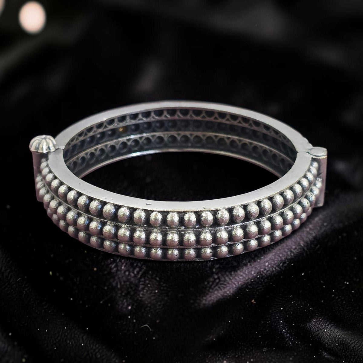 Openable Kada With Oxidised Plating