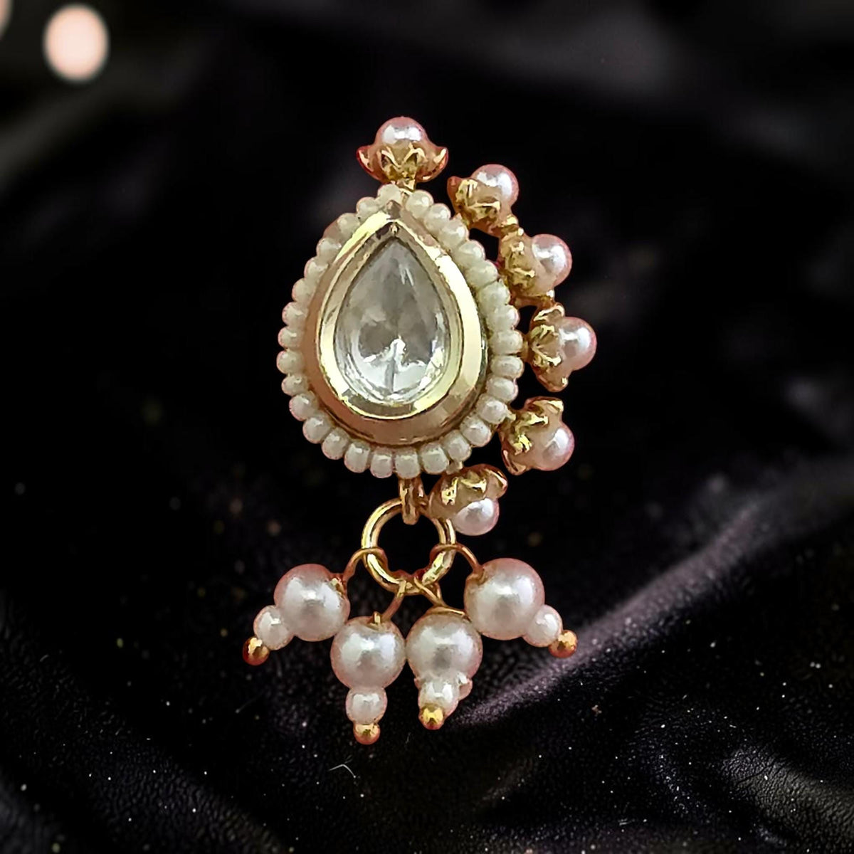Kundan Nath Pressing Gold polished nose pin