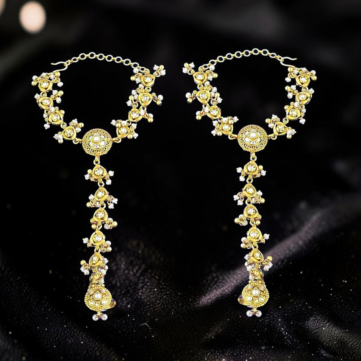 Haath Phool hand accessory in kundan and pearls in light gold polish, set of 2