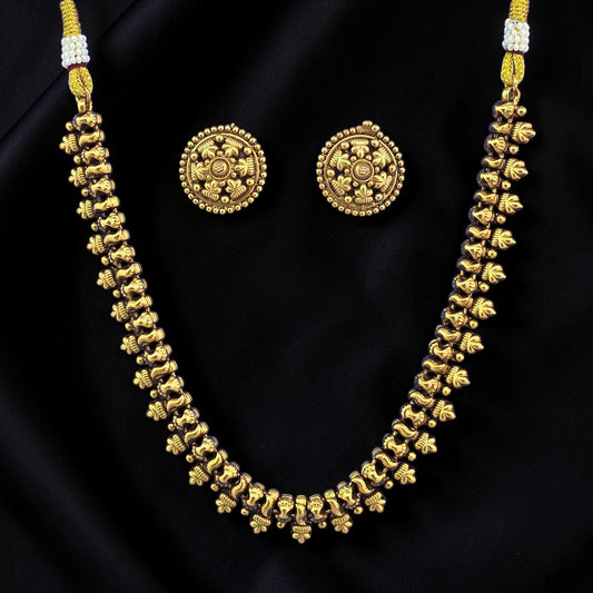 Real gold look-alike short necklace set