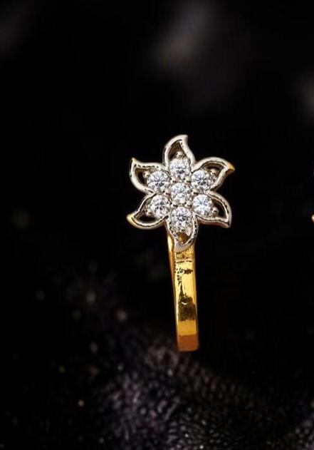 American Diamond Zirconia Nath Pressing Gold polished two-tone silver nose pin
