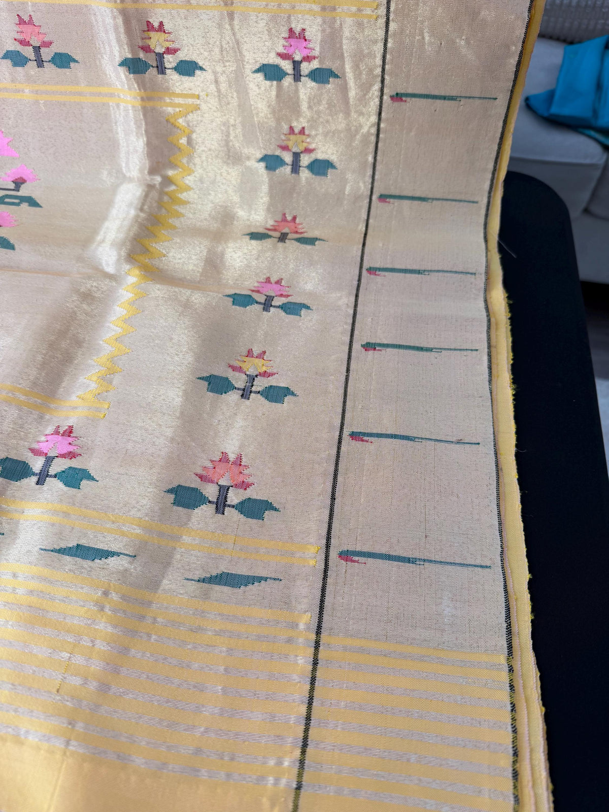 Handloom Pure silk Muniya border Paithani Saree premium quality with designer geometric pallu