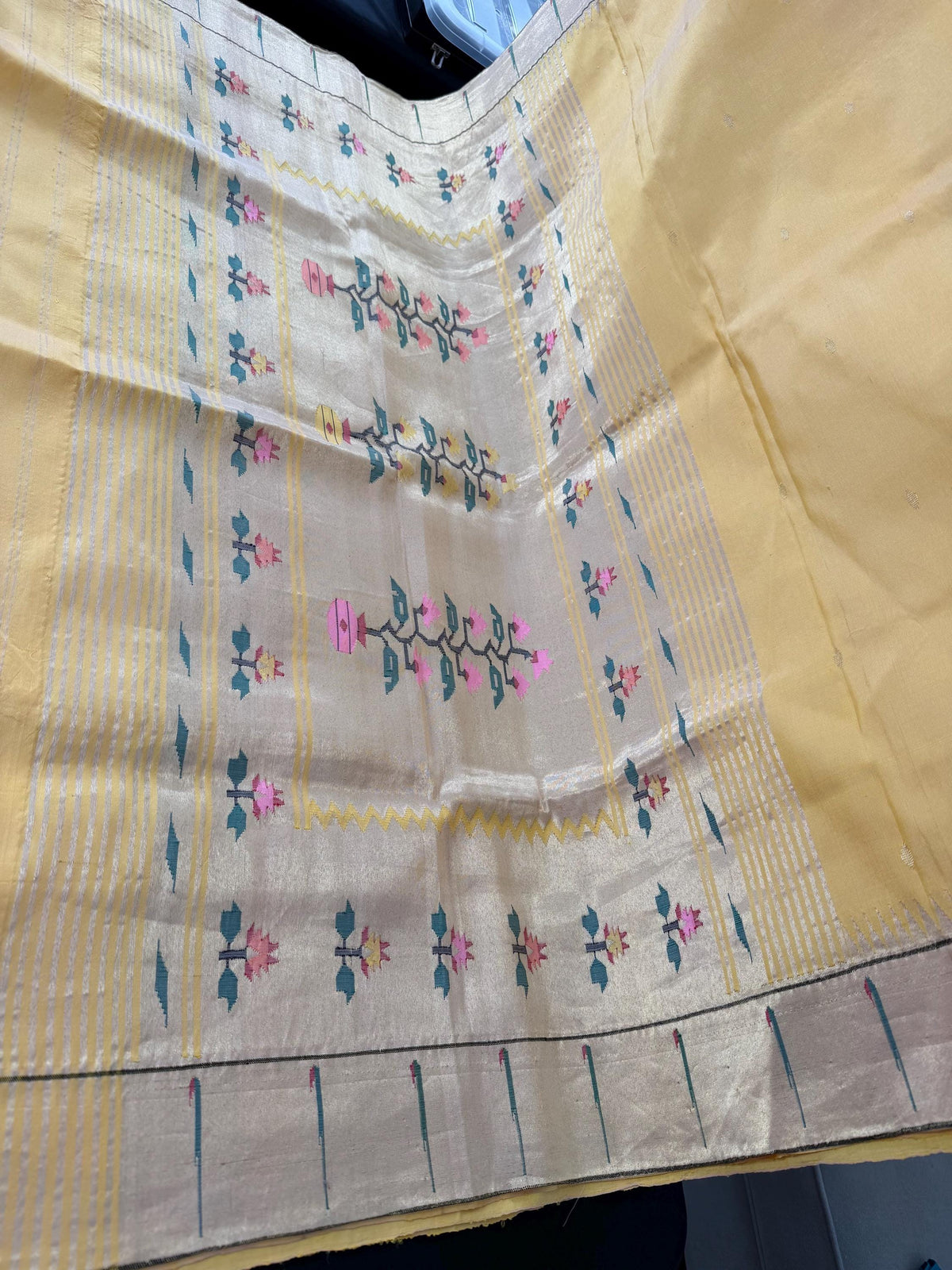 Handloom Pure silk Muniya border Paithani Saree premium quality with designer geometric pallu
