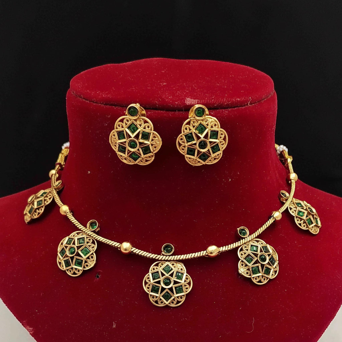 Minimal delicate necklace set with antique gold polished