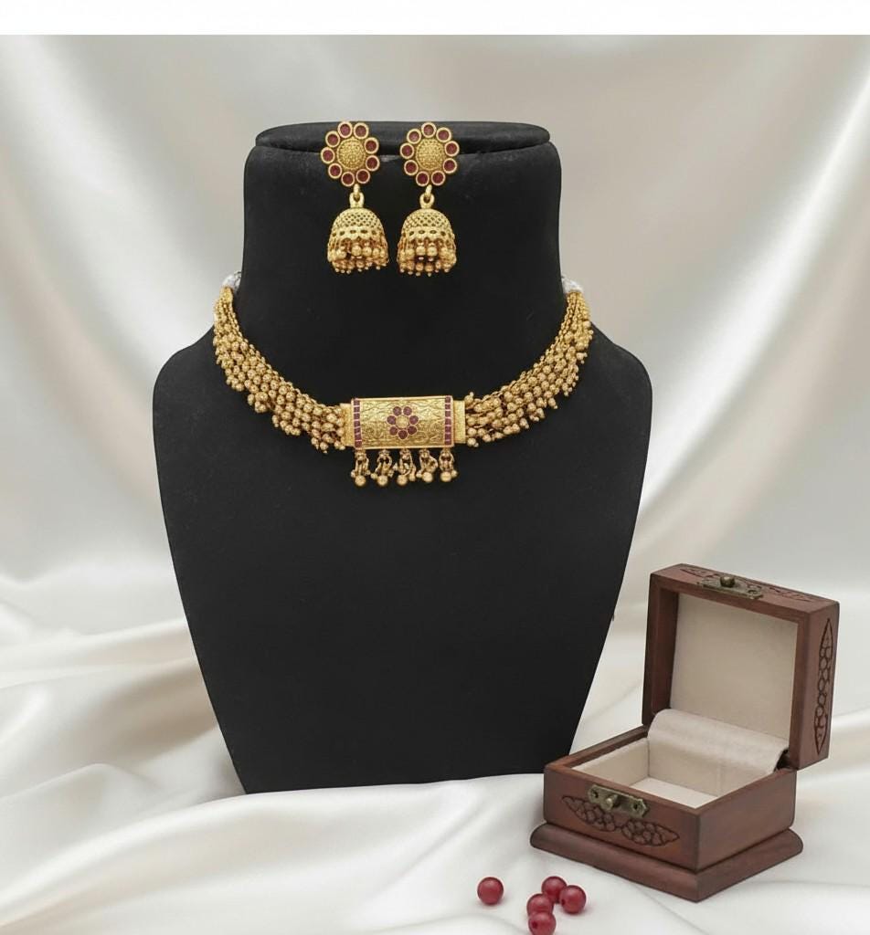Antique gold-finished delicate choker necklace set