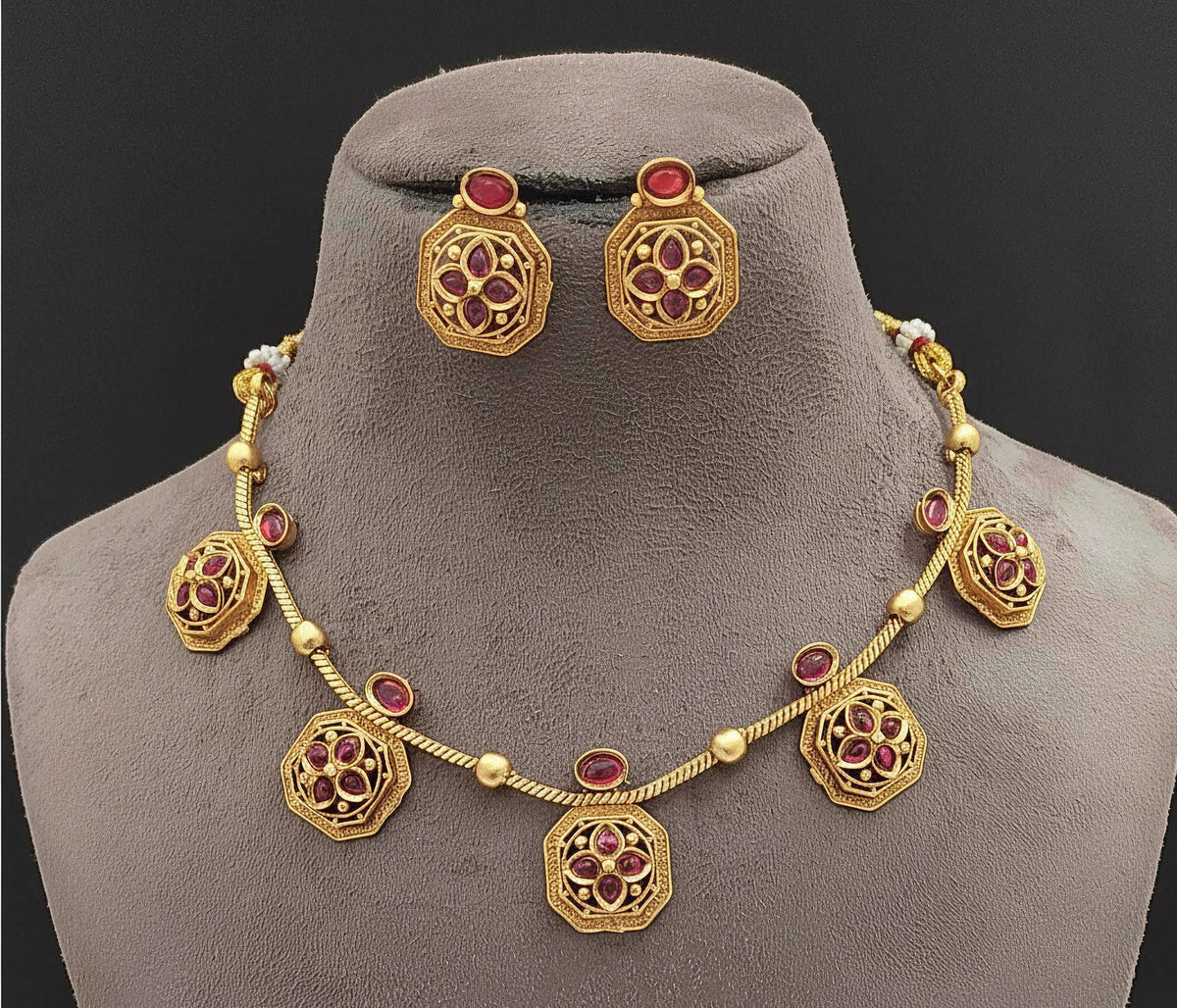 Minimal delicate necklace set with antique gold polished