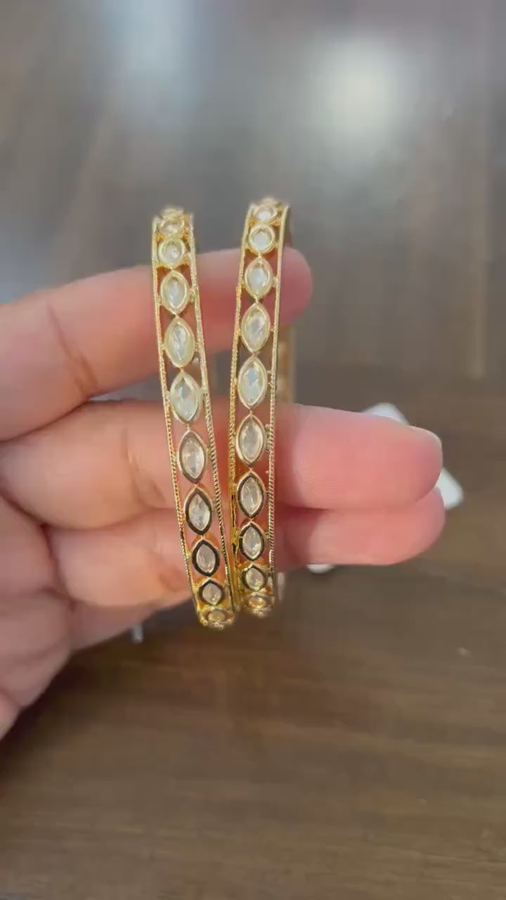 Kundan bangles gold polished eye shaped