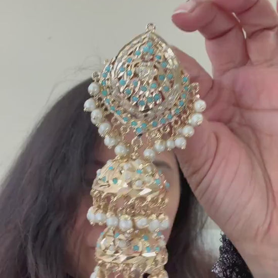 Handcrafted Jadau earrings, premium, with pearls and semiprecious firozi stones, gold-plated
