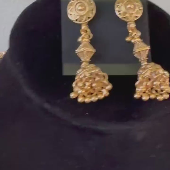 Gold necklace set adjustable chain style with jhumkas