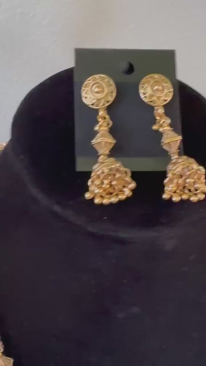 Gold necklace set adjustable chain style with jhumkas