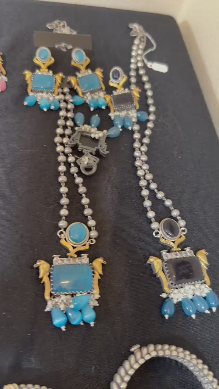German silver necklace set with doublet stones, pearls trendy