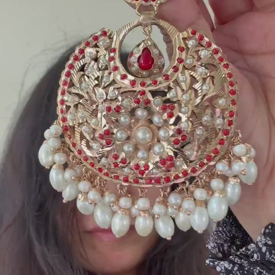Handcrafted Jadau earrings, premium, with pearls and semiprecious rubies stones, gold-plated