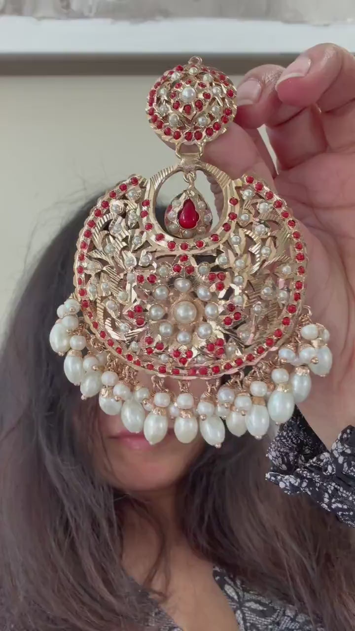 Handcrafted Jadau earrings, premium, with pearls and semiprecious rubies stones, gold-plated