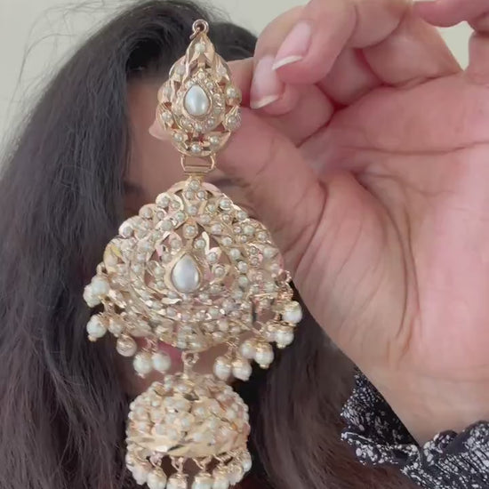 Handcrafted Jadau earrings, premium, with pearls, gold-plated
