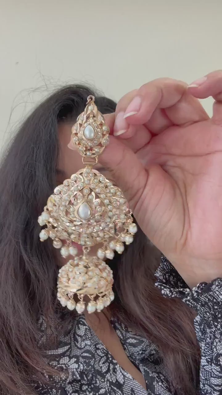 Handcrafted Jadau earrings, premium, with pearls, gold-plated